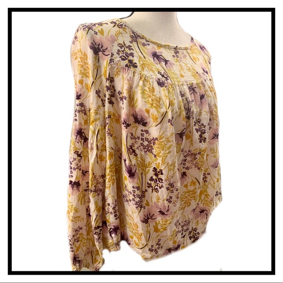 Old Navy Blouse - Picture 3 of 5